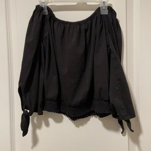 Hollister off the shoulder top | M